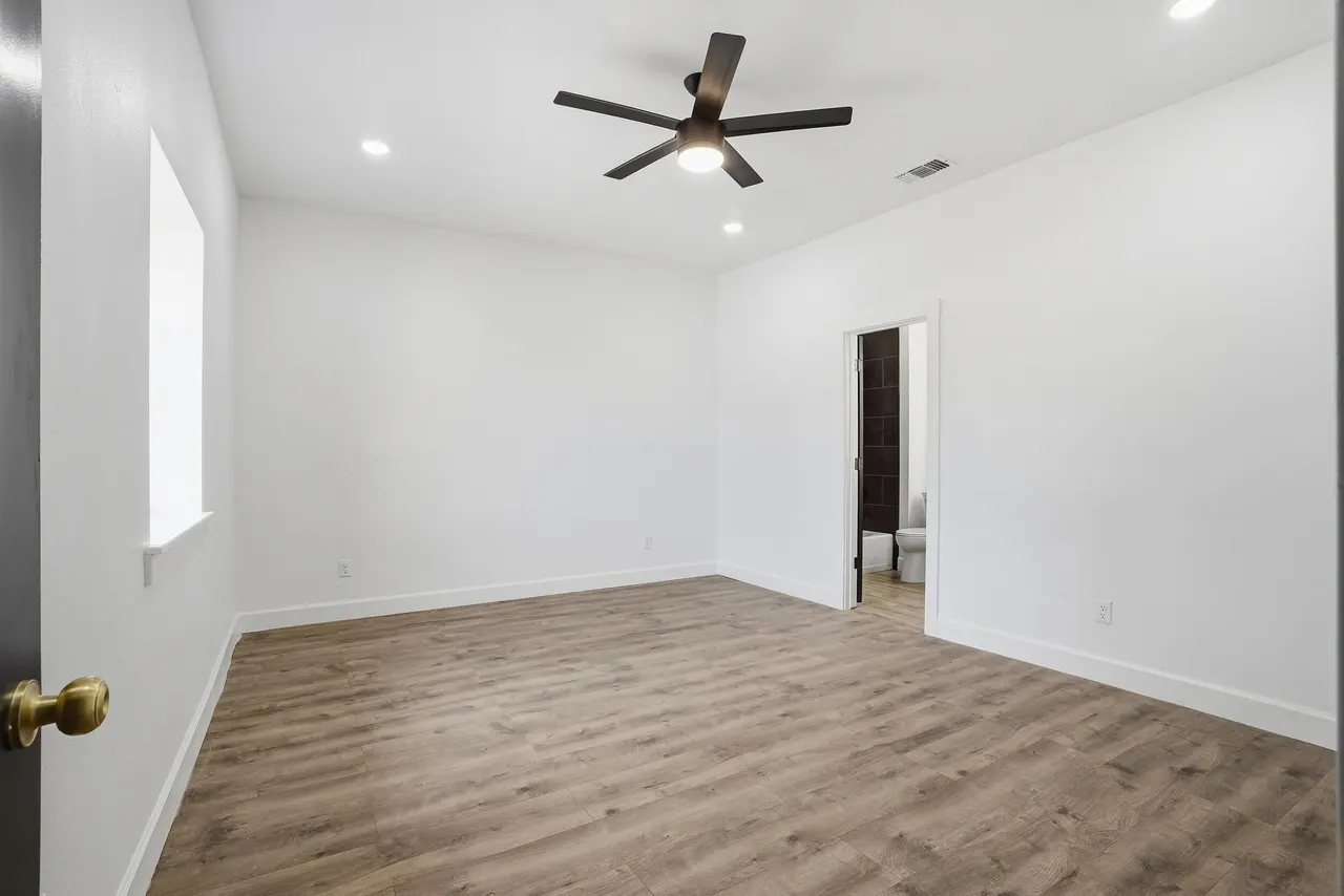 Photo 12 — 7327 19th Street, Lubbock, TX 79407