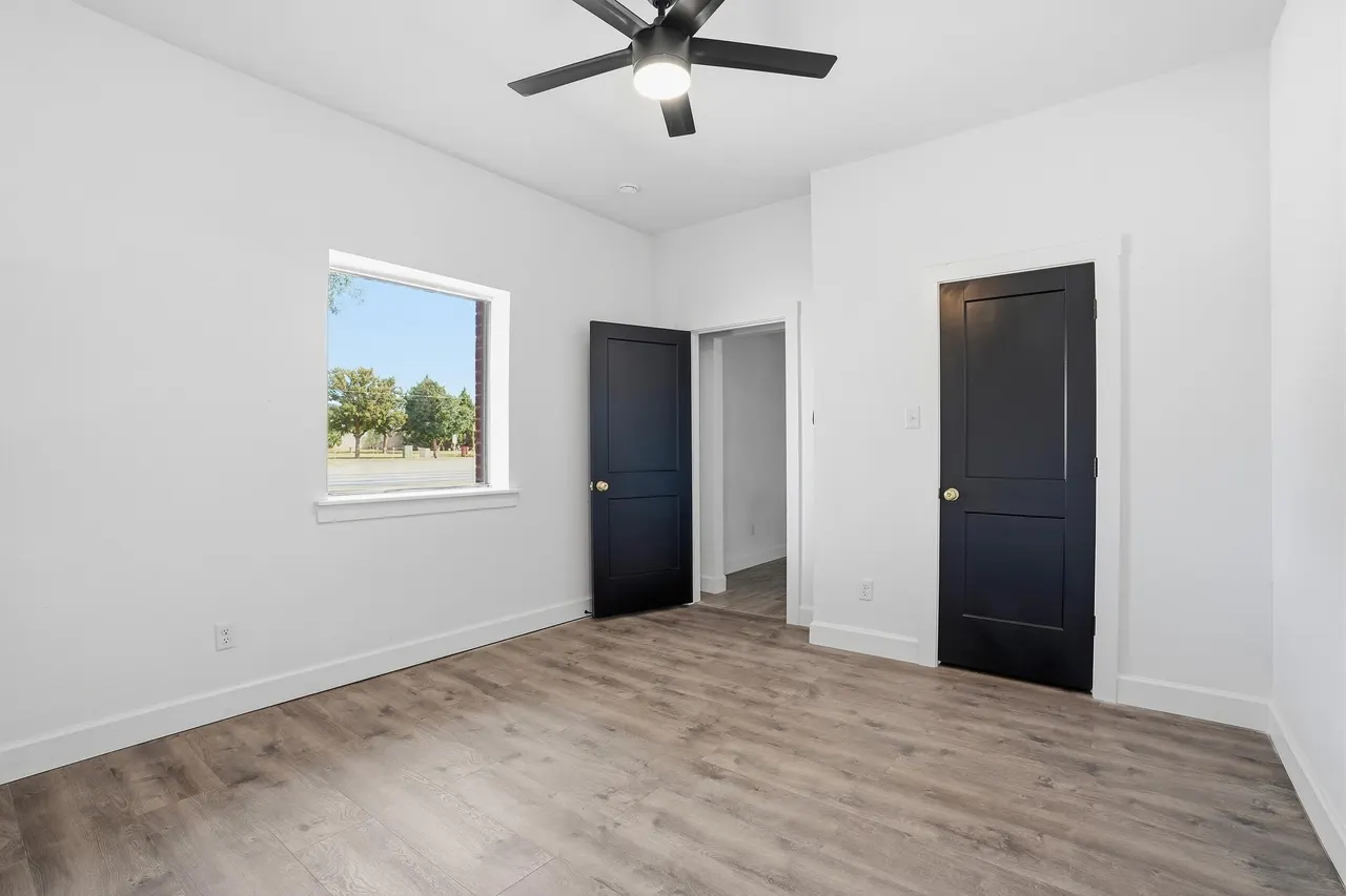 Photo 18 — 7327 19th Street, Lubbock, TX 79407