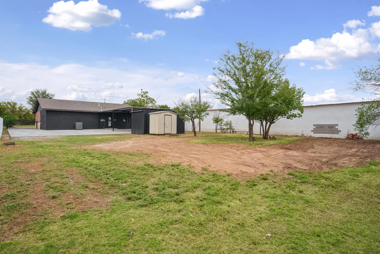 Photo 28 — 7327 19th Street, Lubbock, TX 79407