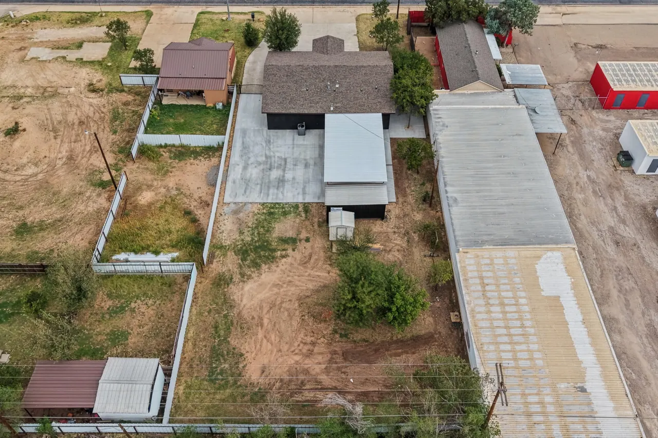 Photo 31 — 7327 19th Street, Lubbock, TX 79407