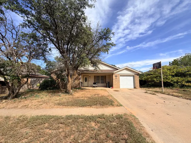 Front exterior — 1804 Aberdeen Avenue, Wolfforth, TX 79382
