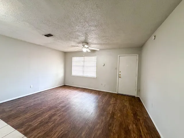 Photo 3 — 5414 25th Street, Lubbock, TX 79407
