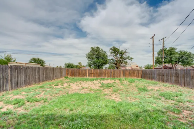 Photo 5 — 2403 Birch Avenue, Lubbock, TX 79404