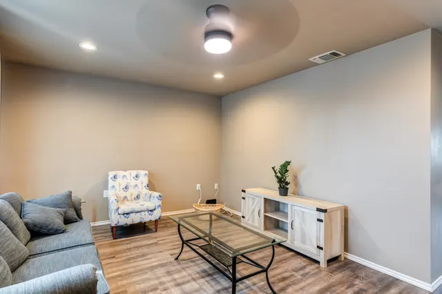 Photo 8 — 2403 Birch Avenue, Lubbock, TX 79404