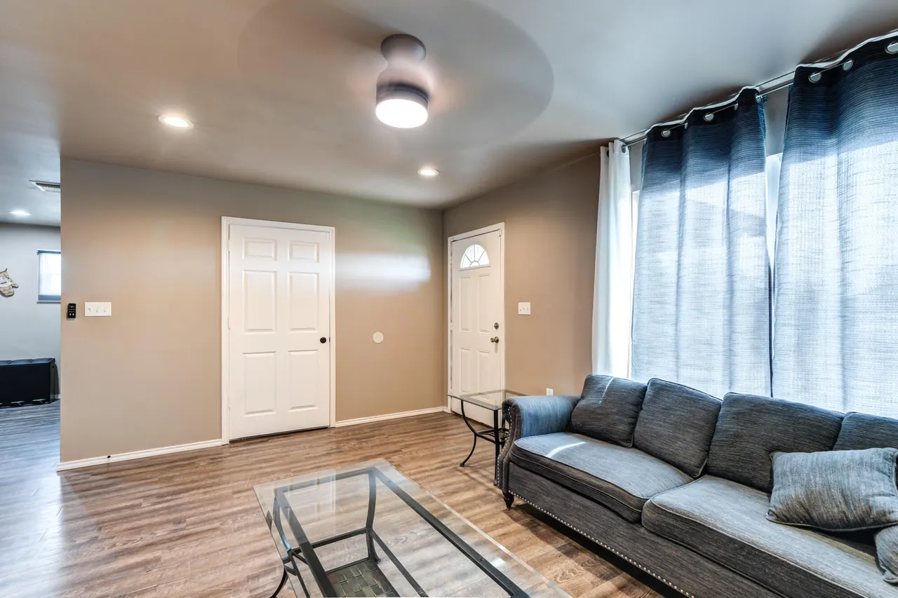 Photo 10 — 2403 Birch Avenue, Lubbock, TX 79404