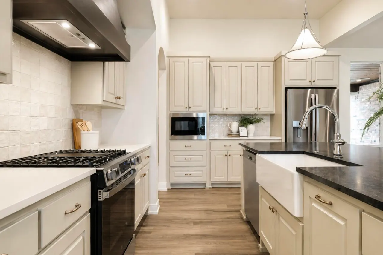 Photo 6 — 4417 Remington Avenue, Lubbock, TX 79407