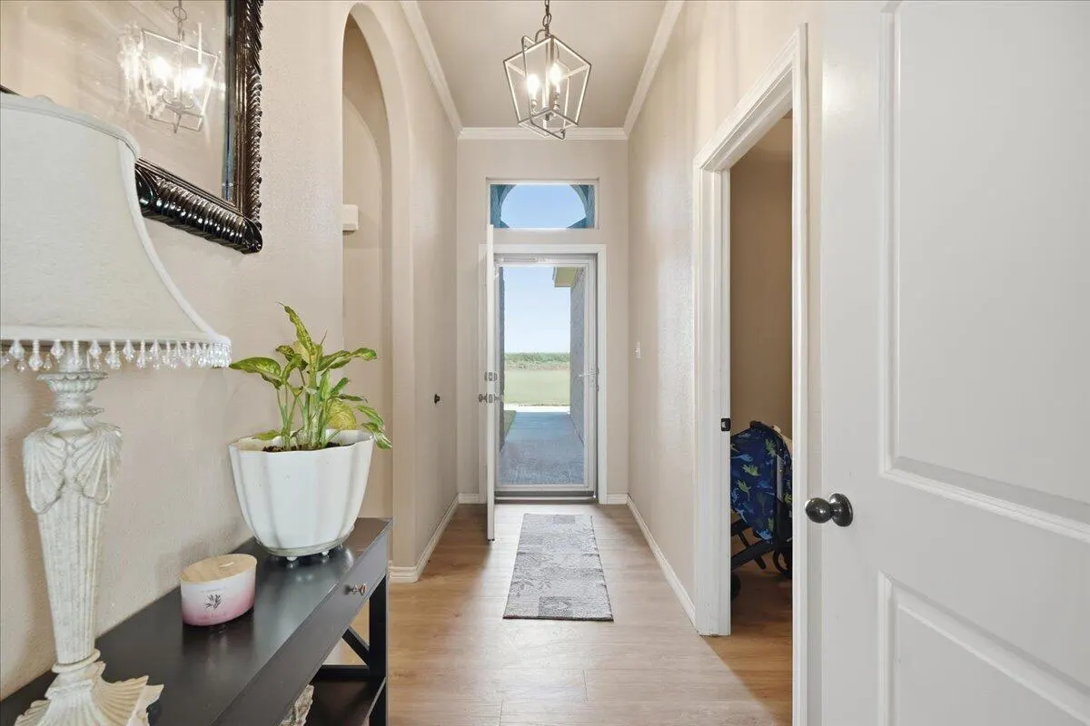 Photo 7 — 6846 Filly Road, Lubbock, TX 79407