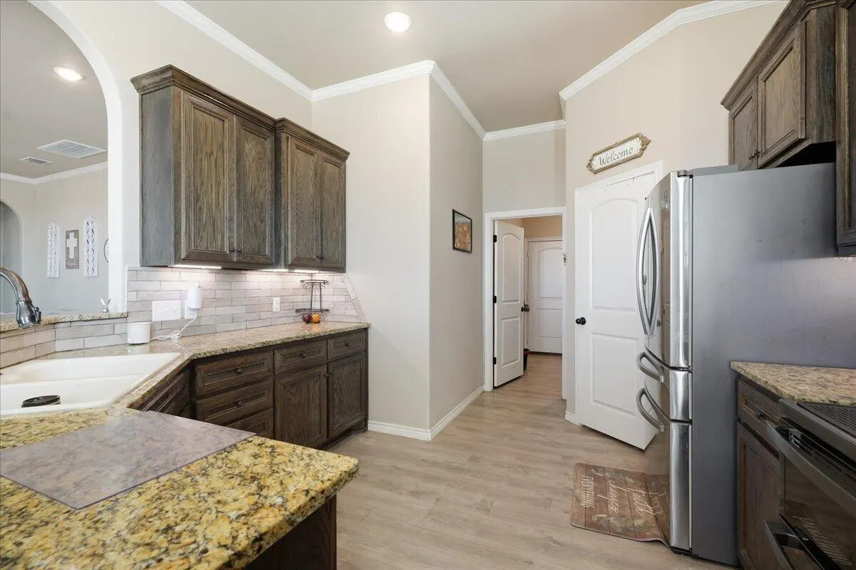 Photo 11 — 6846 Filly Road, Lubbock, TX 79407