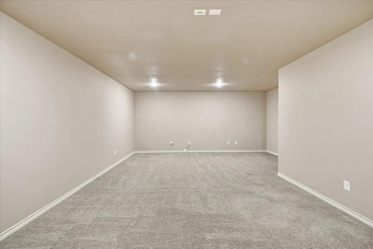 Photo 5 — 6846 Filly Road, Lubbock, TX 79407