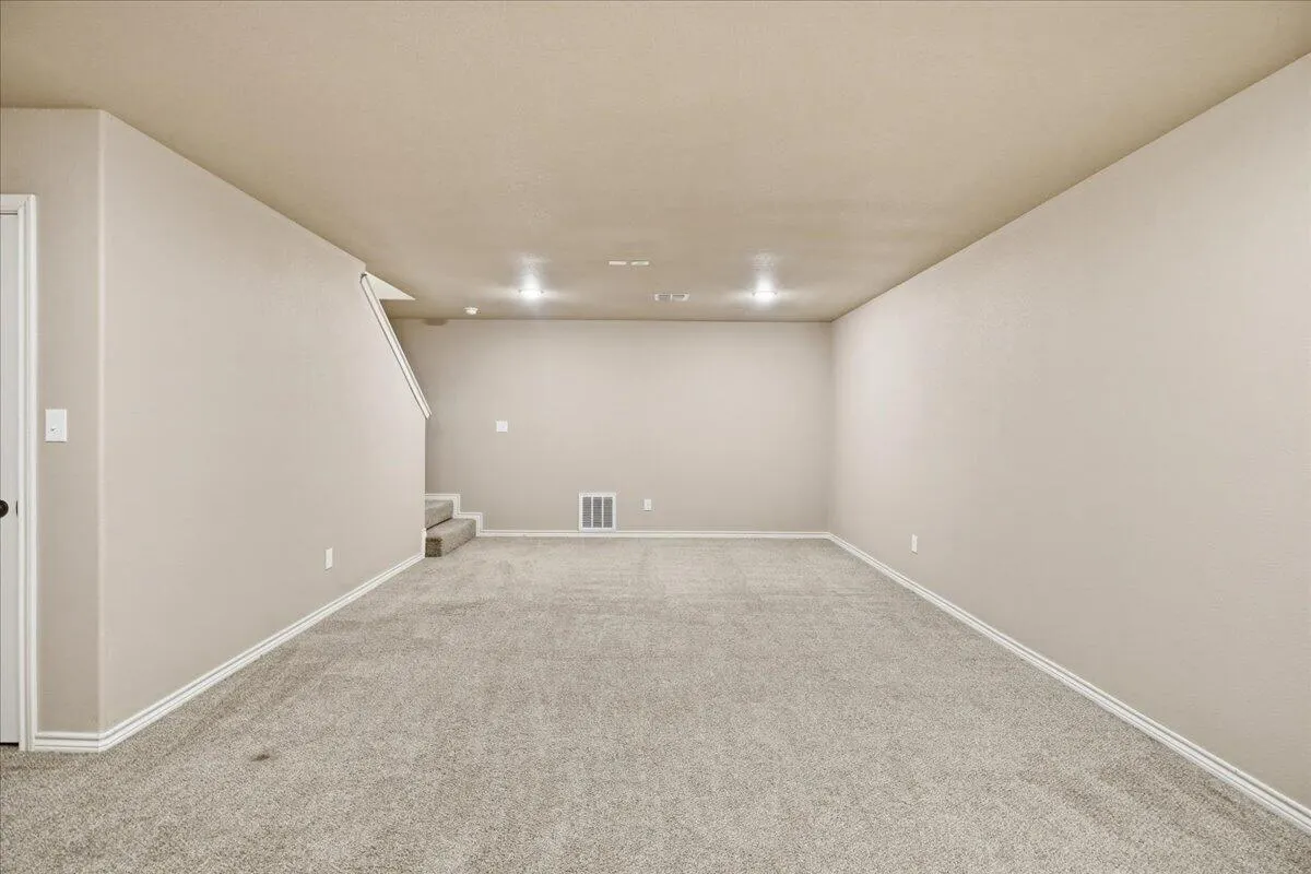 Photo 6 — 6846 Filly Road, Lubbock, TX 79407