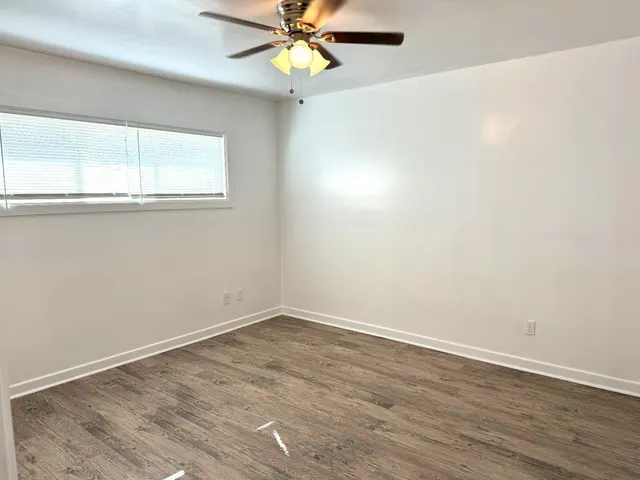 Photo 5 — 2109 35th Street B, Lubbock, TX 79412