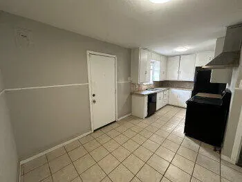 Photo 5 — 2513 29th Street, Lubbock, TX 79410