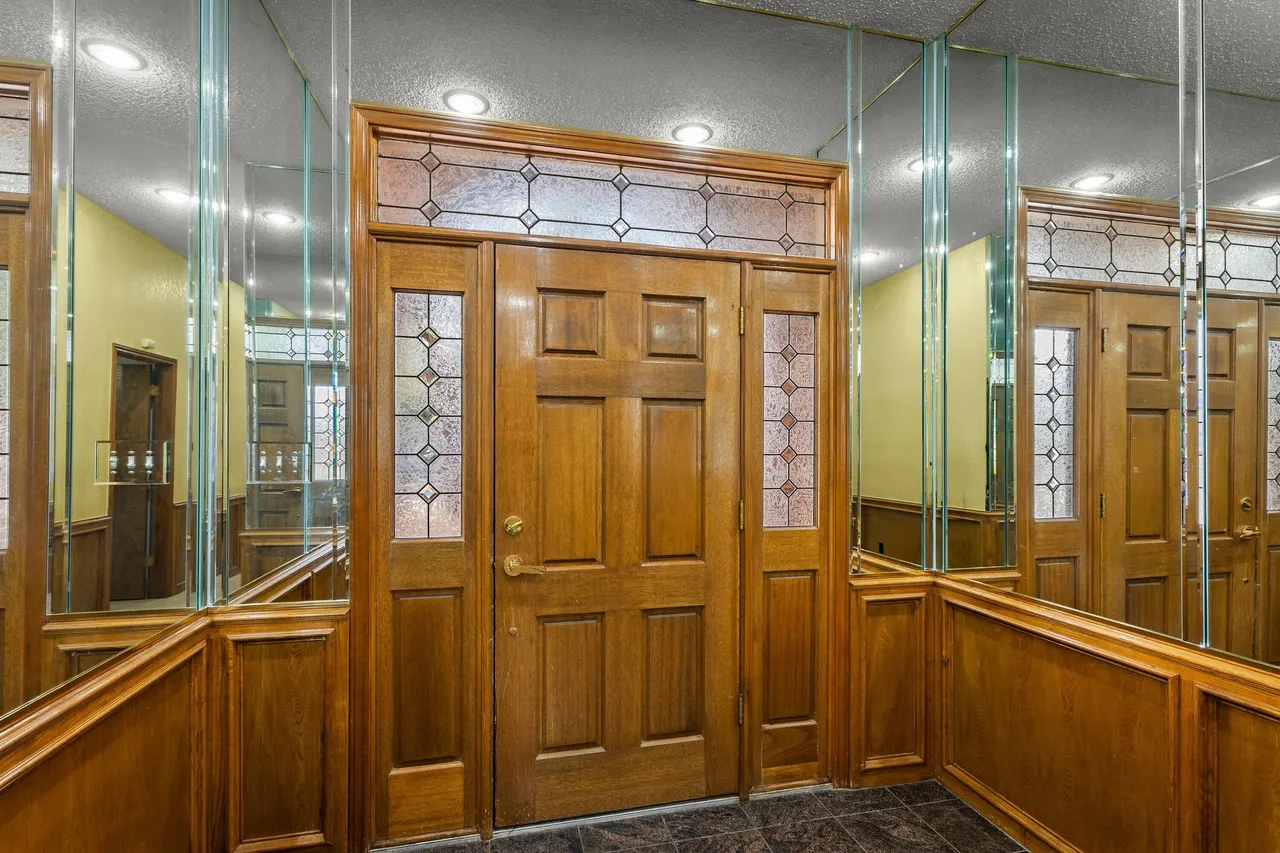 Photo 5 — 127 Aransas Avenue, Levelland, TX 79336