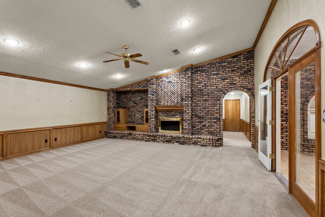 Photo 6 — 127 Aransas Avenue, Levelland, TX 79336
