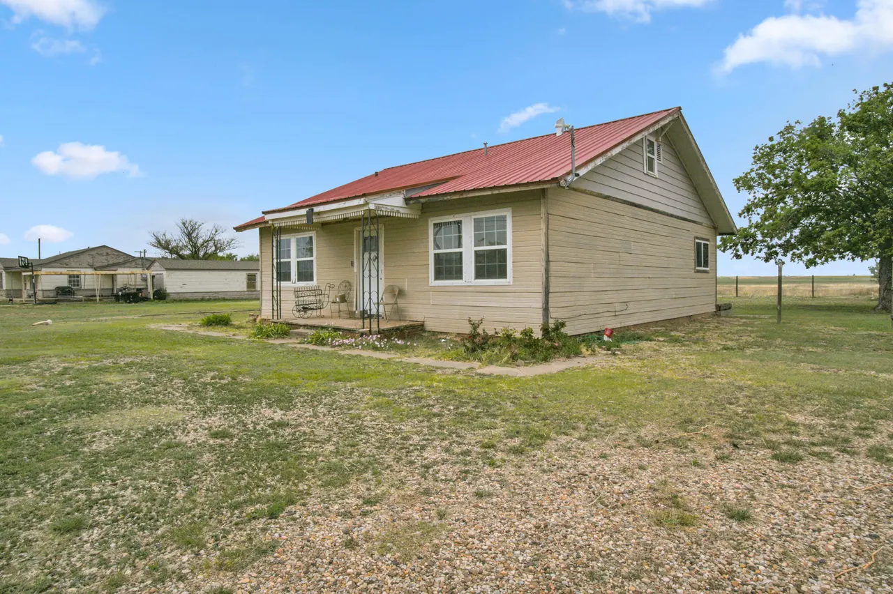 Photo 35 — 618 W 1st Street, Crosbyton, TX 79322