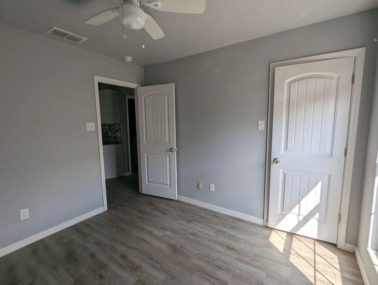 Photo 8 — 1302 N Clinton Avenue B, Lubbock, TX 79416