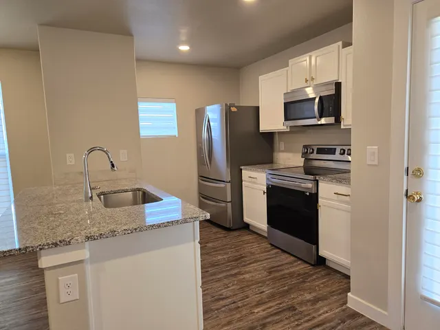Photo 6 — 7424 35th Street, Lubbock, TX 79407