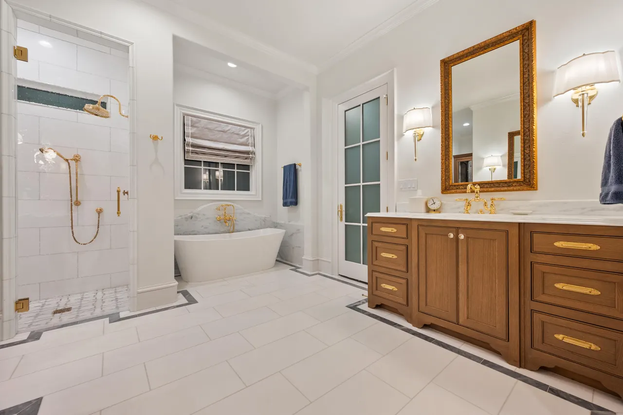 Photo 42 — 1902 Aberdeen Avenue, Lubbock, TX 79407