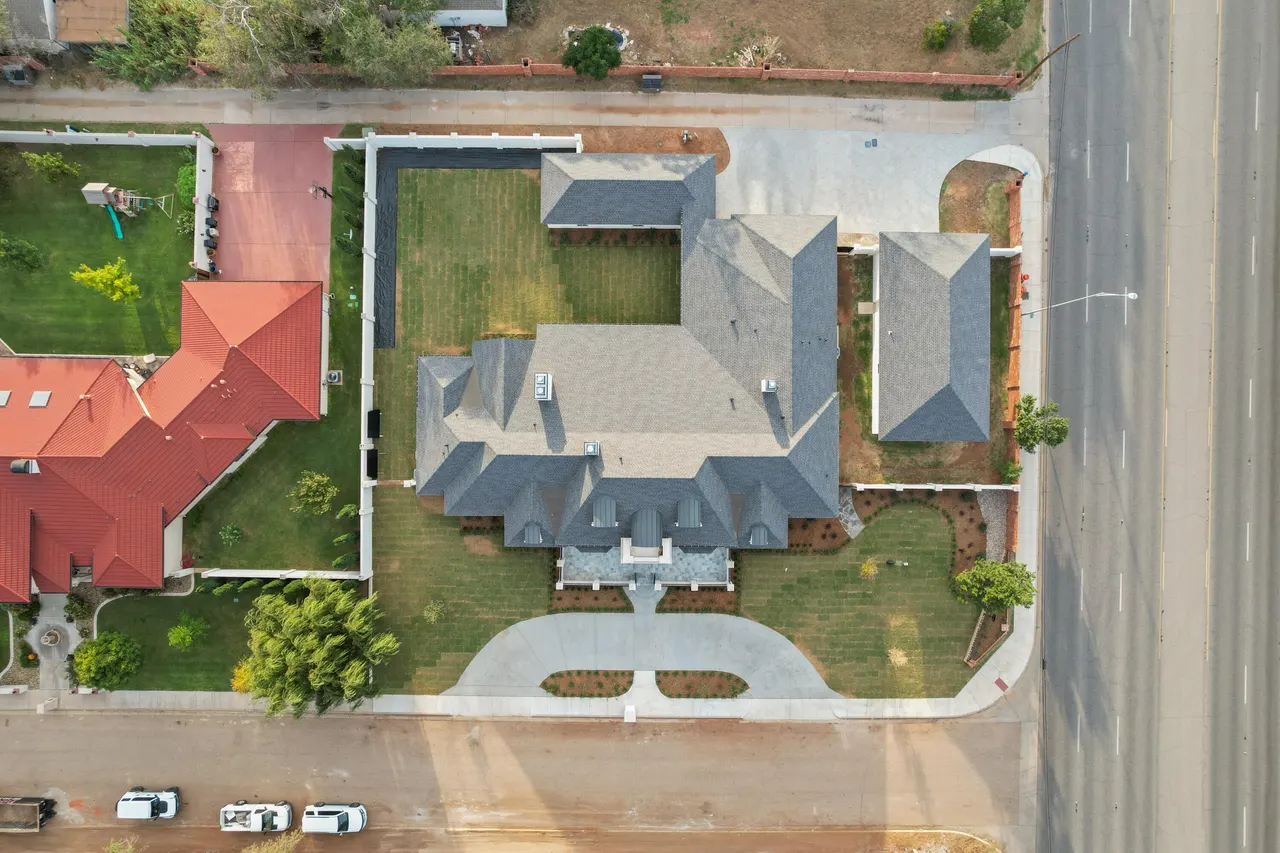 Photo 70 — 1902 Aberdeen Avenue, Lubbock, TX 79407