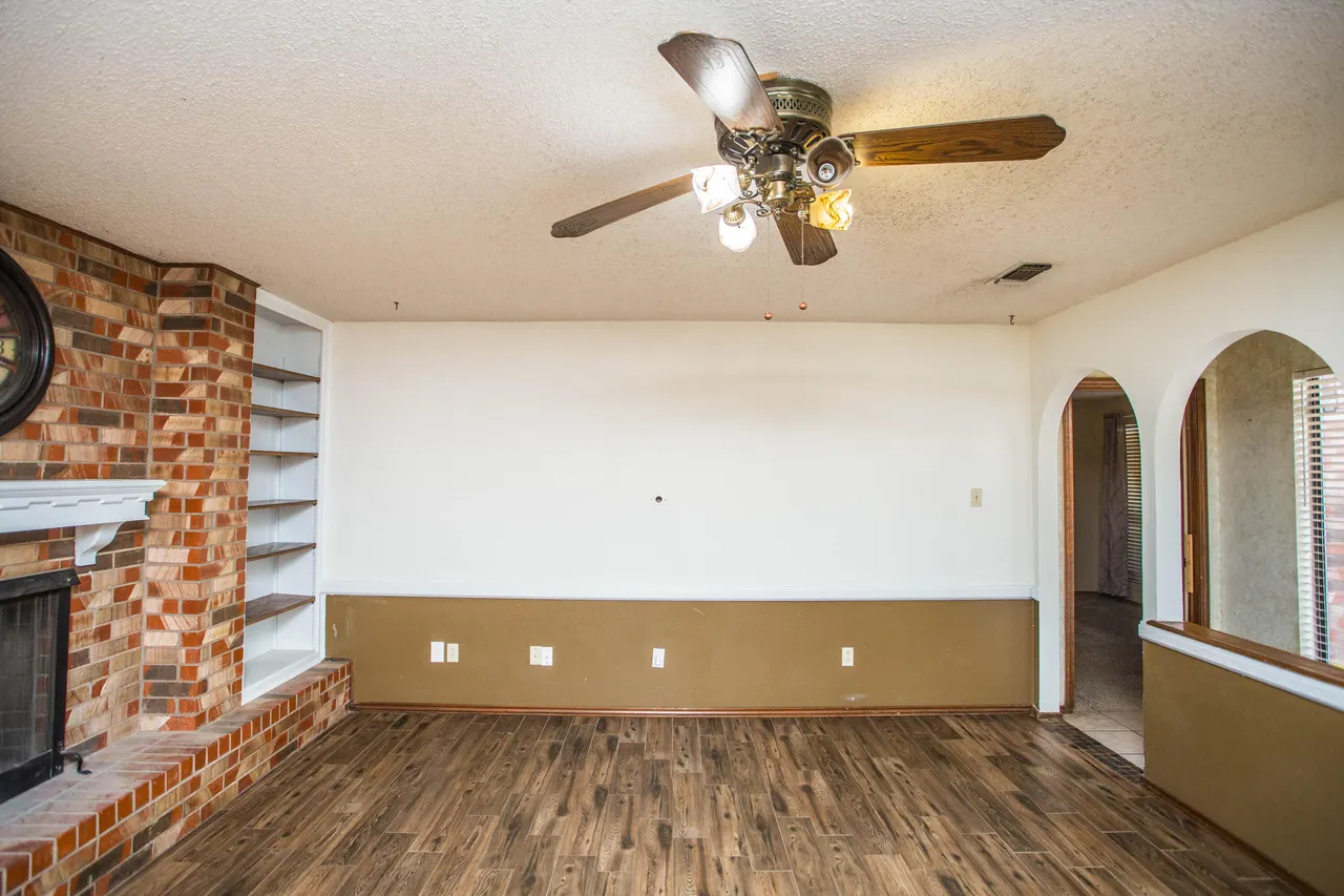 Photo 5 — 5708 1st Street, Lubbock, TX 79416