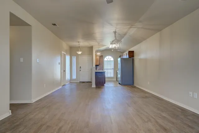 Photo 6 — 1715 100th Street, Lubbock, TX 79423