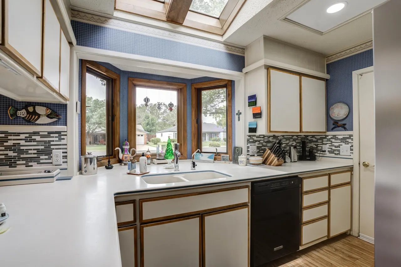 Photo 7 — 6811 Nashville Avenue, Lubbock, TX 79413