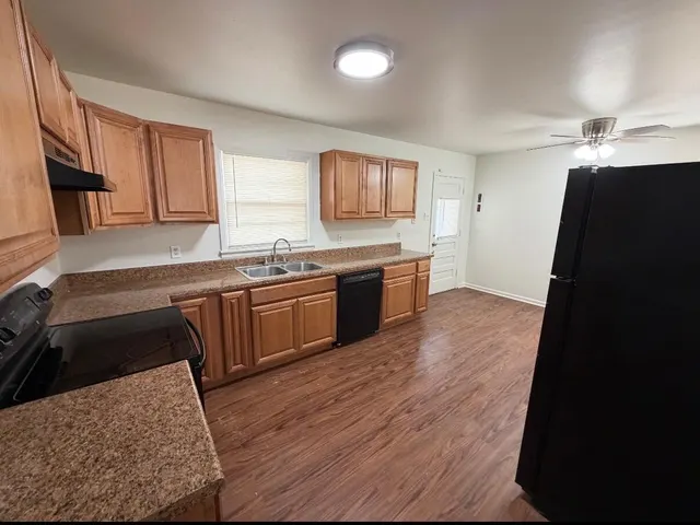 Photo 4 — 2823 61st Street, Lubbock, TX 79413