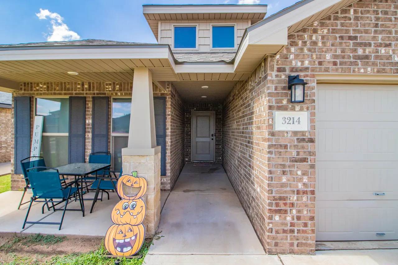 Photo 2 — 3214 Venita Avenue, Lubbock, TX 79407