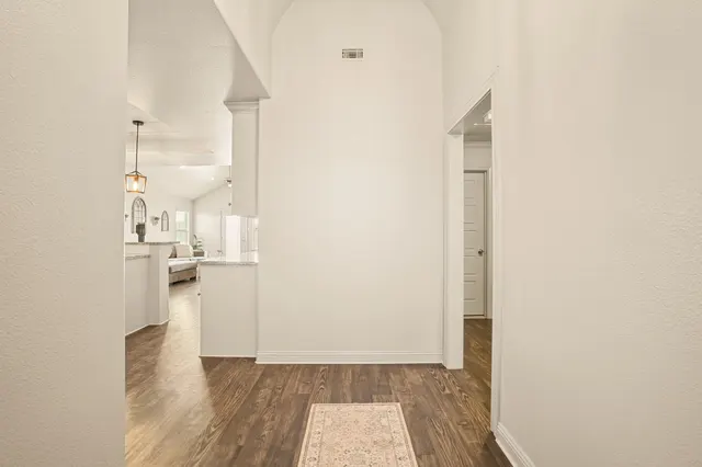 Photo 4 — 10318 Vernon Drive, Lubbock, TX 79423