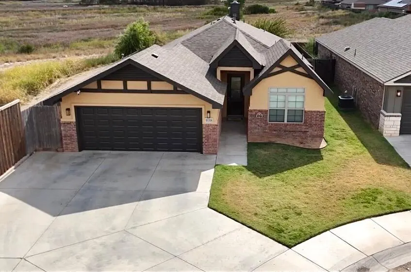 Photo 3 — 10318 Vernon Drive, Lubbock, TX 79423