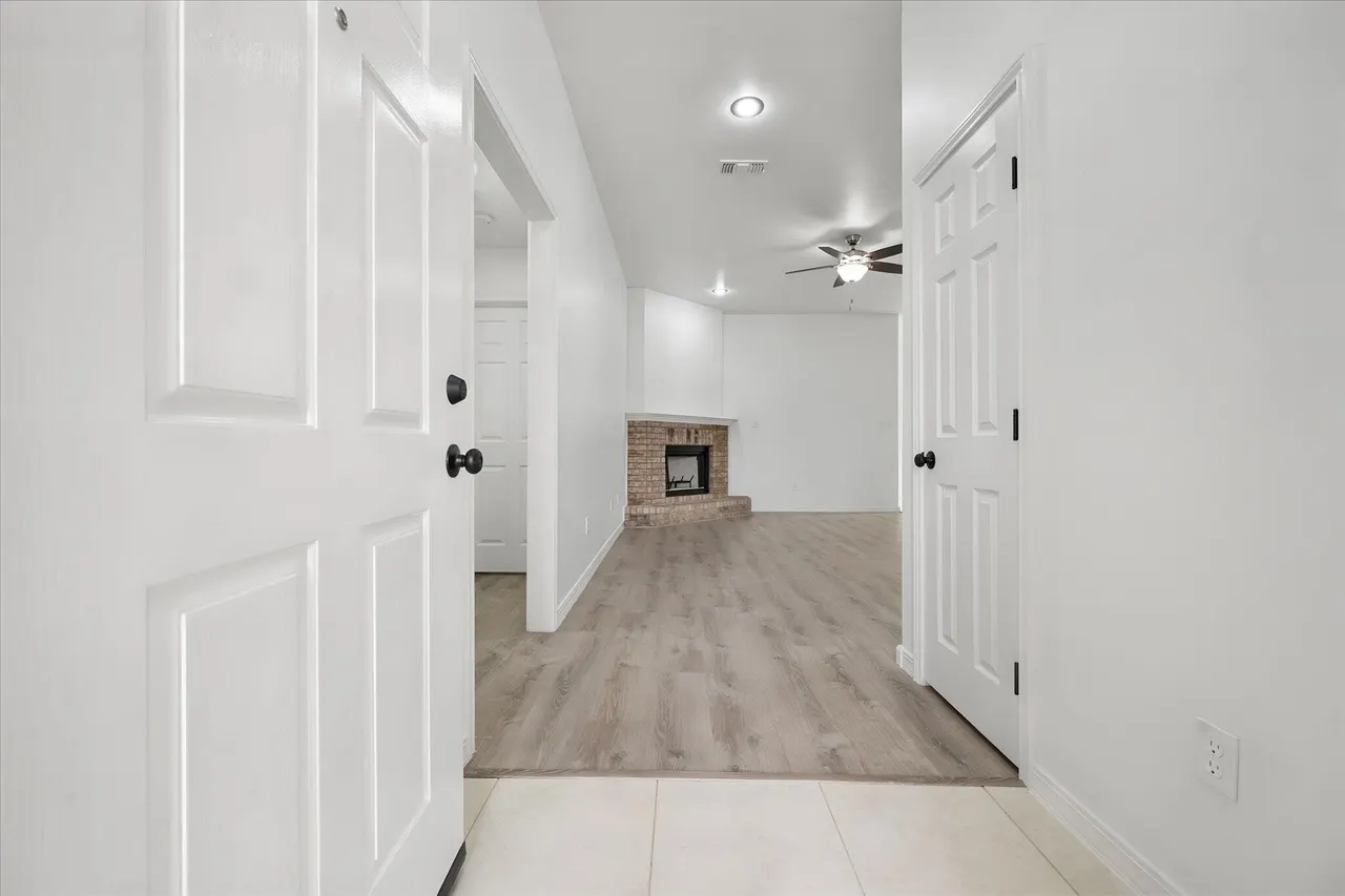 Photo 2 — 3413 Oakridge Avenue, Lubbock, TX 79407
