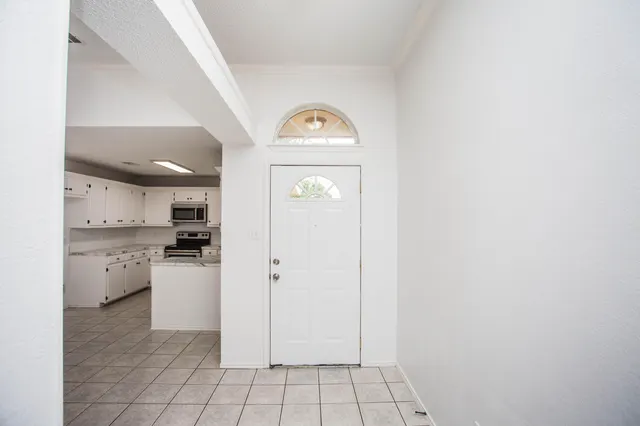 Photo 6 — 2714 87th Street, Lubbock, TX 79423