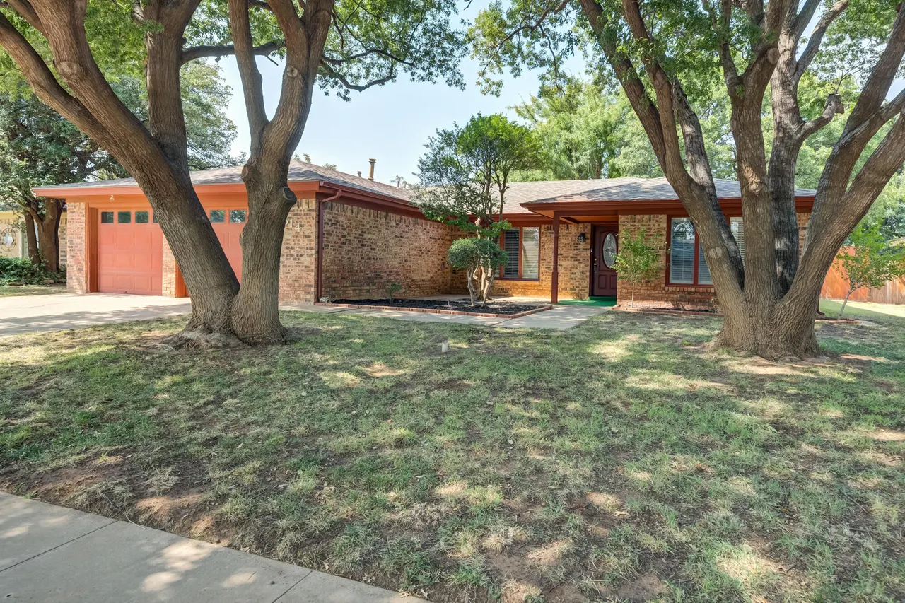 Photo 3 — 5514 68th Street, Lubbock, TX 79424