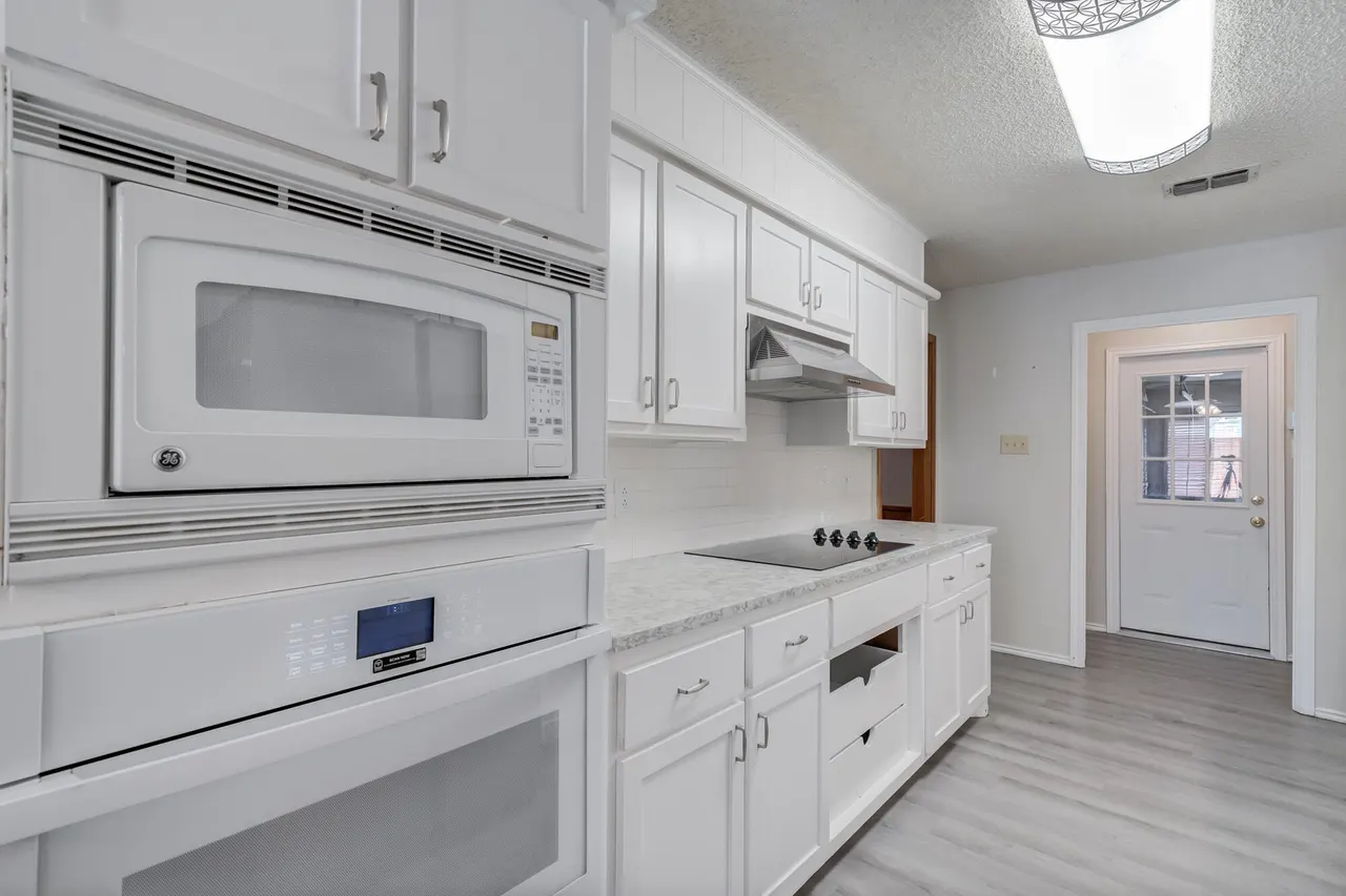 Photo 14 — 5514 68th Street, Lubbock, TX 79424