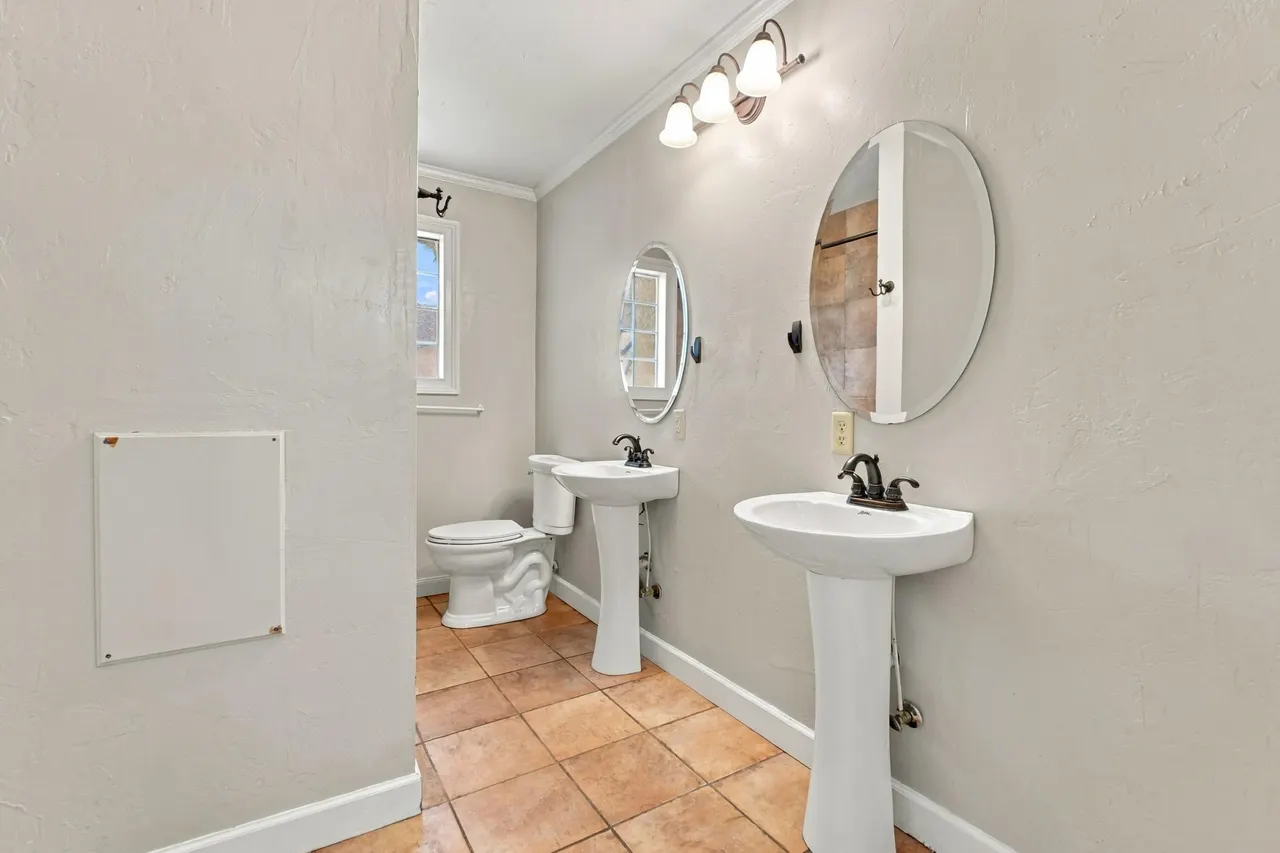 Photo 14 — 3405 29th Street, Lubbock, TX 79410