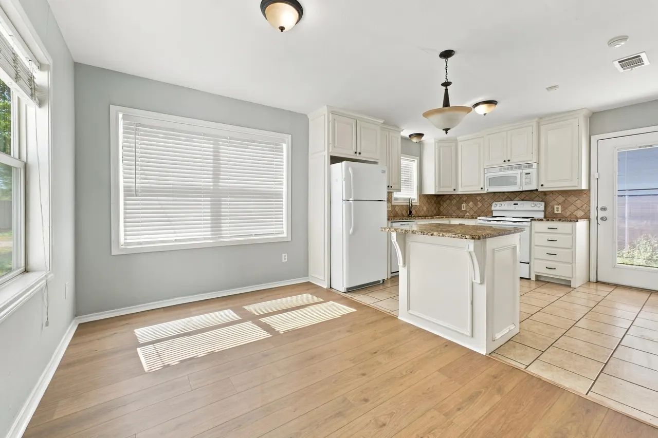 Photo 8 — 3405 29th Street, Lubbock, TX 79410