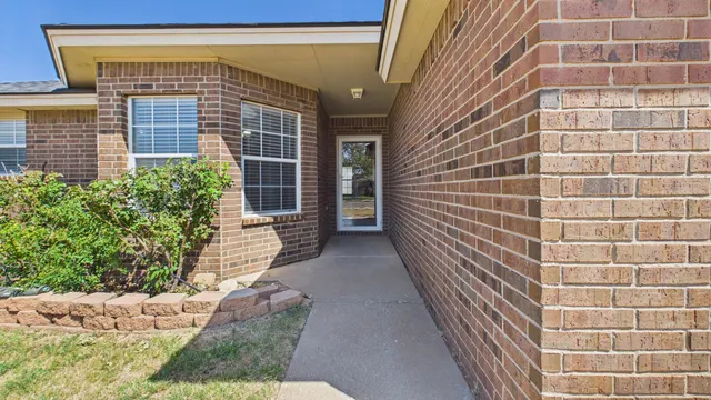 Photo 6 — 6728 6th Street, Lubbock, TX 79416