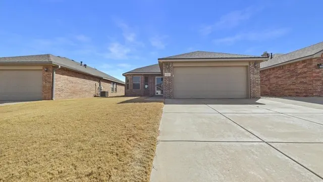 Photo 5 — 3707 Rochester Avenue, Lubbock, TX 79407