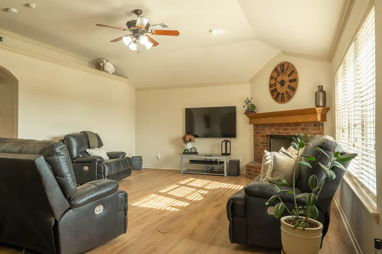 Photo 28 — 2102 Mesa Road, Lubbock, TX 79403