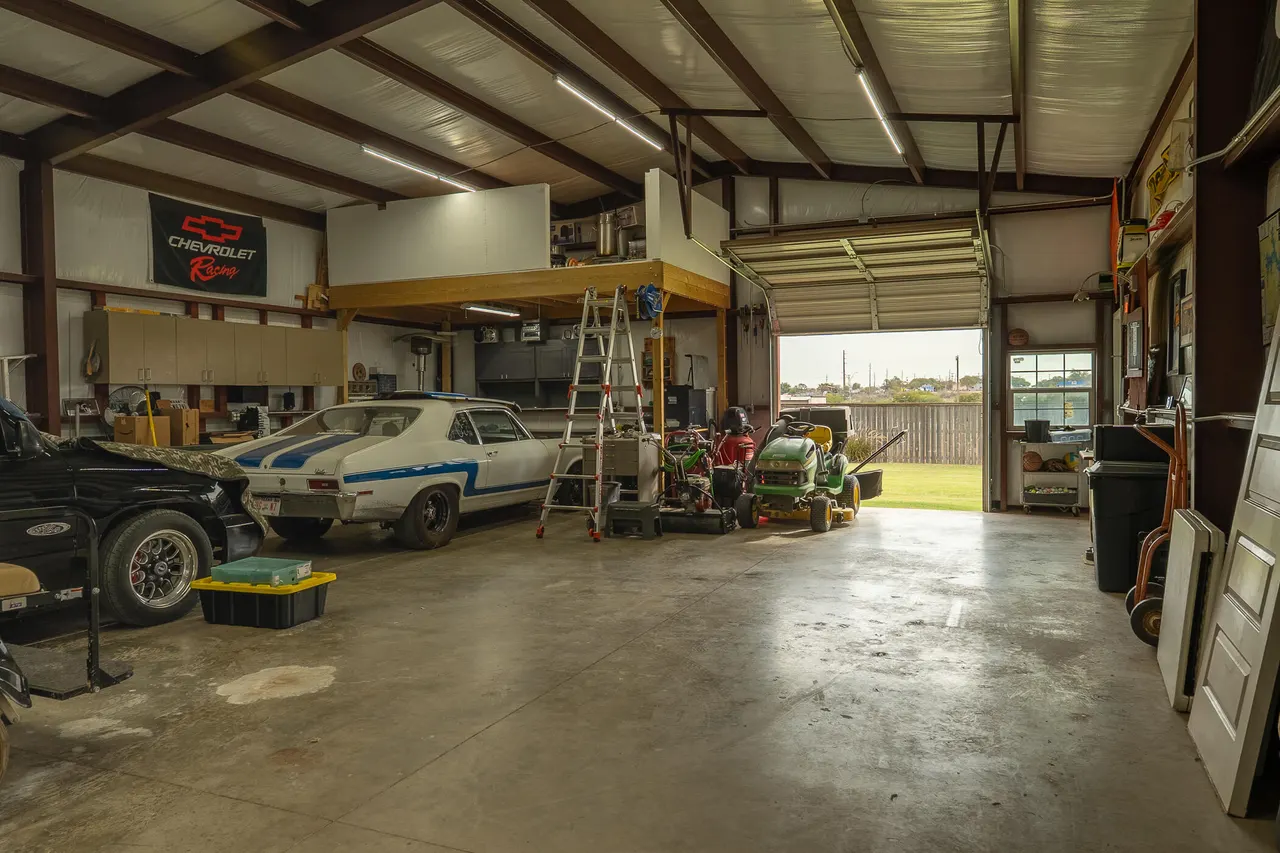 Photo 47 — 2102 Mesa Road, Lubbock, TX 79403
