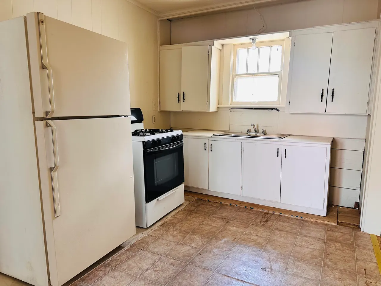 Photo 9 — 516 W Virginia Street, Floydada, TX 79235