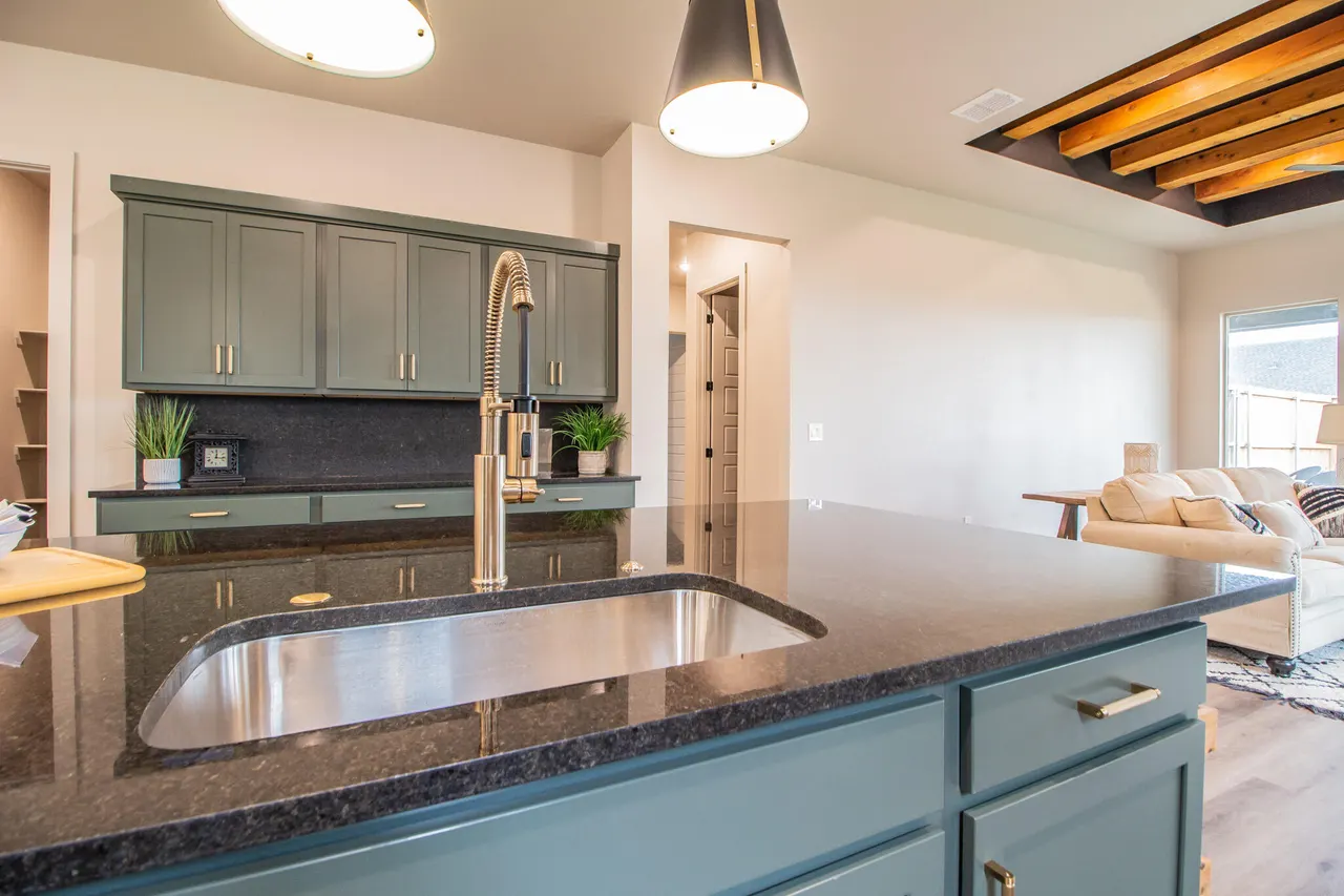 Photo 12 — 7003 44th Street, Lubbock, TX 79407