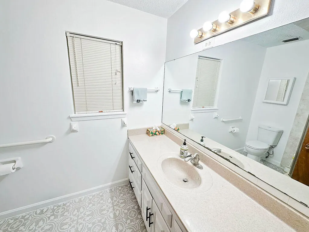 Photo 18 — 600 N Adams Avenue, Denver City, TX 79323