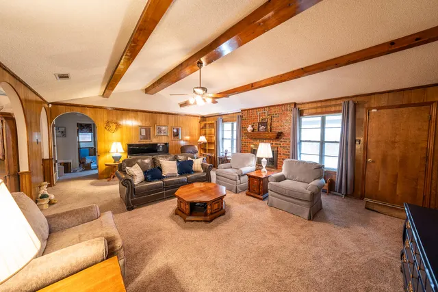Photo 4 — 8015 Richmond Avenue, Lubbock, TX 79424