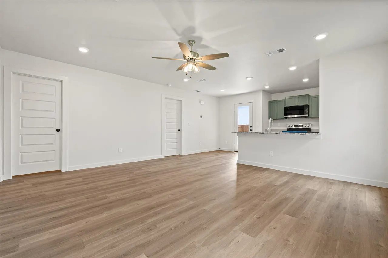 Photo 9 — 7435 64th Street, Lubbock, TX 79407