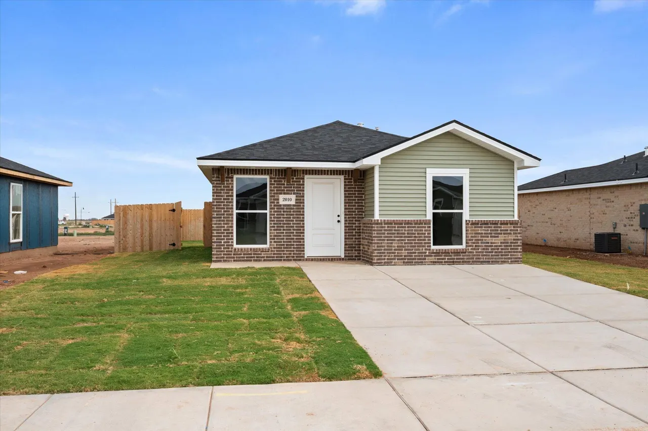 Front exterior — 2010 Tractor Avenue, Wolfforth, TX 79382