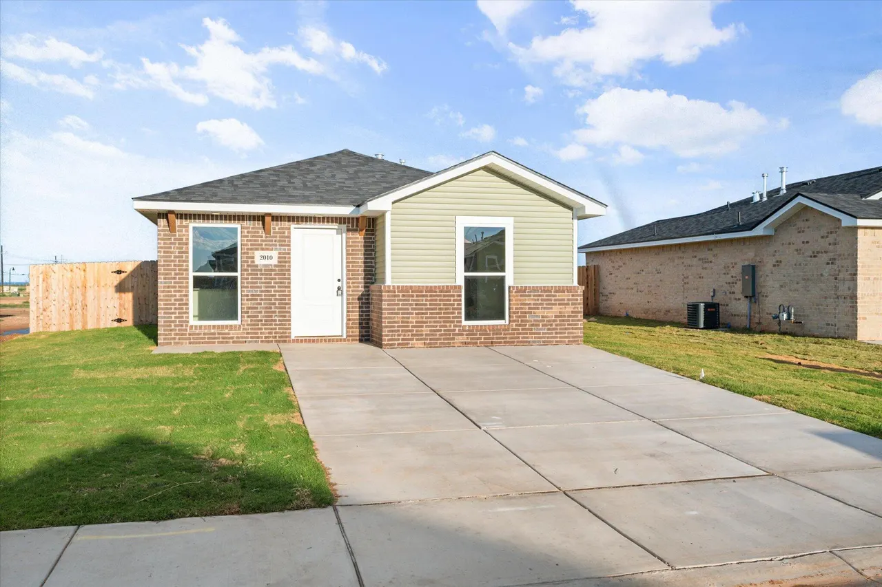 Photo 4 — 2010 Tractor Avenue, Wolfforth, TX 79382