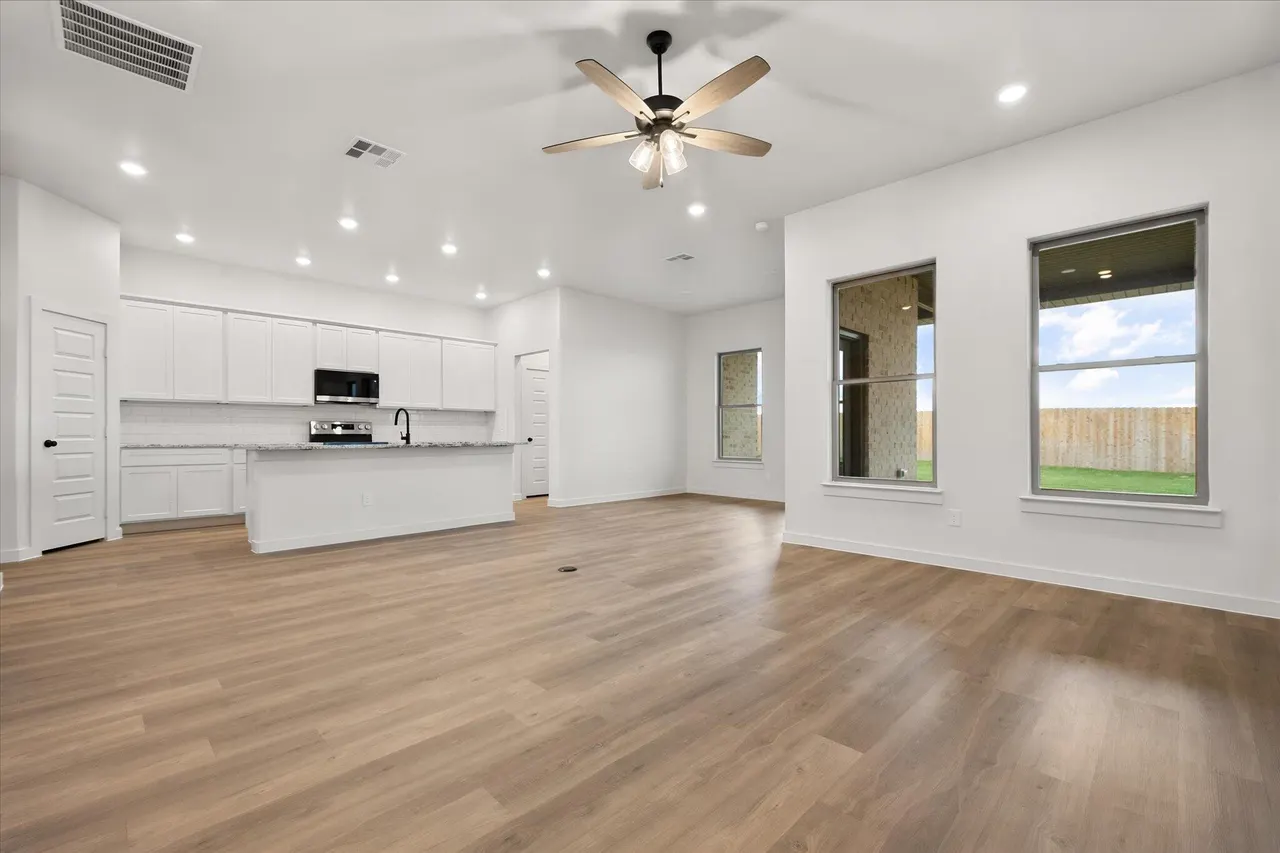 Photo 4 — 3208 Harvest Avenue, Wolfforth, TX 79382