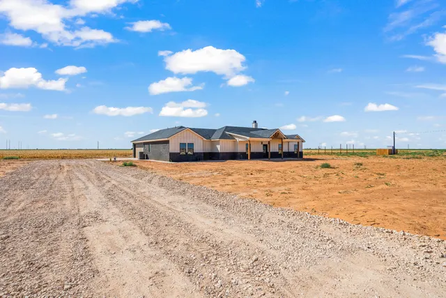 Photo 3 — 4024 Hawk Road, Ropesville, TX 79358