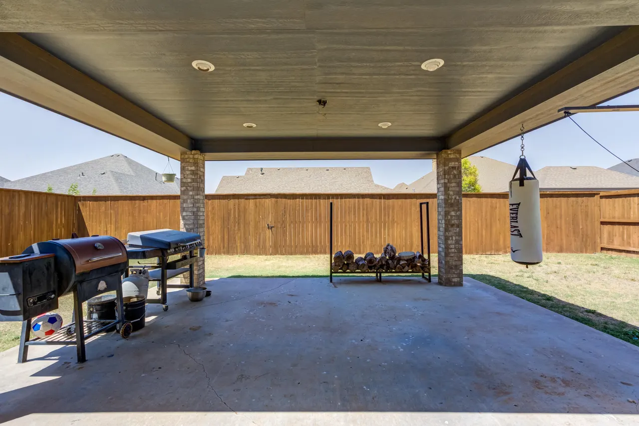 Photo 9 — 606 N 8th Street, Wolfforth, TX 79382
